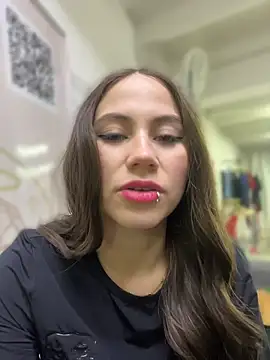 MiaWhiteBunny's Live XXX Chat