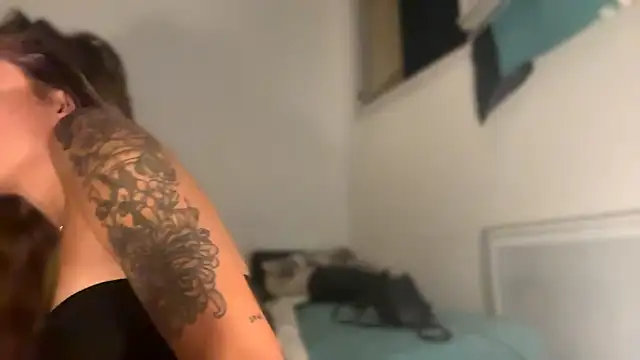 Redtentation666 - Mon mec me baise