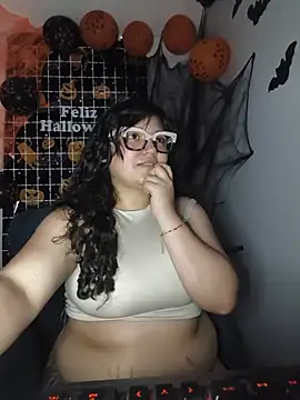 JuliSweet - spanking pussy
