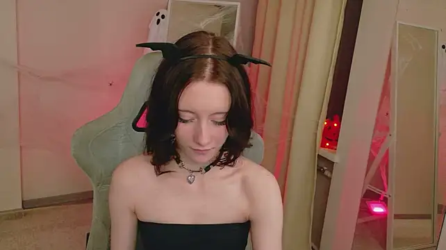 Monica_Sky - Doggy without panties