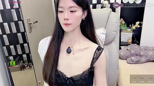 Yueyue-MM - 假男友隔着内裤摩擦BB1分钟