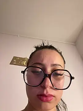 Queenlo_xxx - gagne 2 vidéos💦