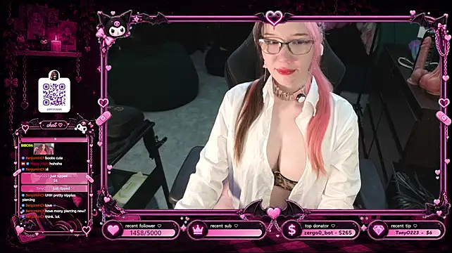 Maya_Viola - tits out 10 min