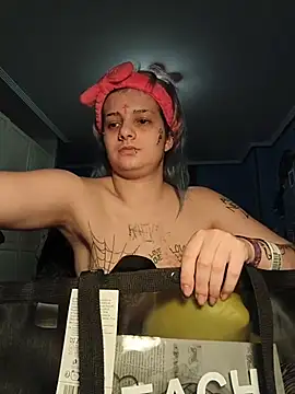 Pura_Sheytana6669 - Meterme una lata por el 🍑