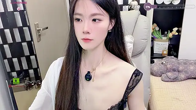 Yueyue-MM - 假男友隔着内裤摩擦BB1分钟