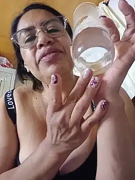 Emilif_ - Show pussy x 3mn