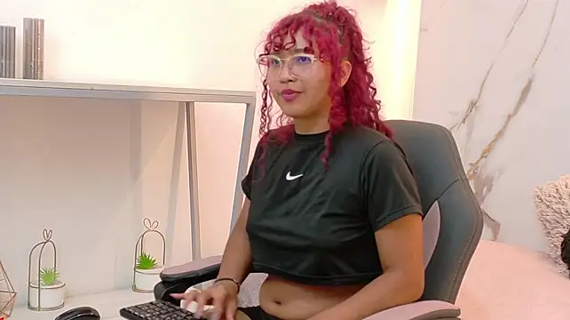 SamanthaFox_8 - Full nude Sam with oil🔥