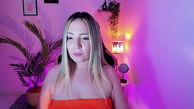Catalina-8 - Naked + Plug Anal