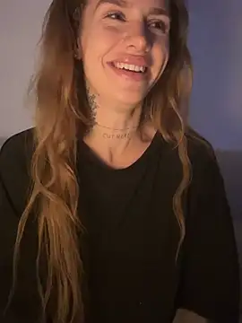 EmiliaCatalina - surprise😍