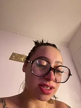 Queenlo_xxx - gagne 2 vidéos💦