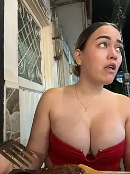Danielavegax - Uber guy massages my tits