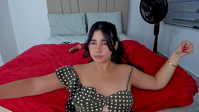 Natasha-28 - keep getting my pussy wet