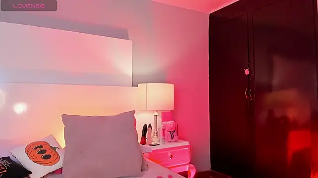 Emily_robertss1 - full naked x ride dildo