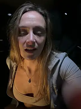 Lunagirl13 - Topless under jacket 😻😈🍒