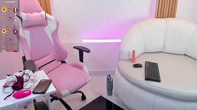 Marsha_Blue - spit tits and rub nipples