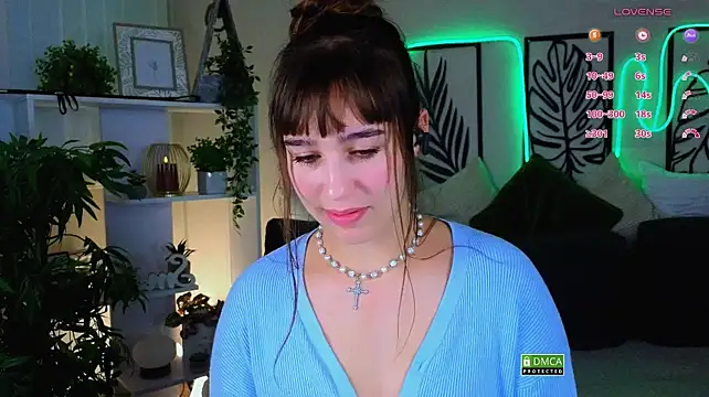 _Eliizabeth_ - Strip to lingerie and oil