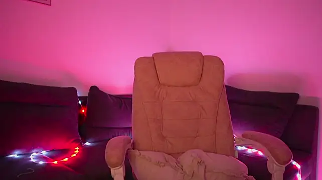 MiaRouge - BUTT PLUG IN ASS