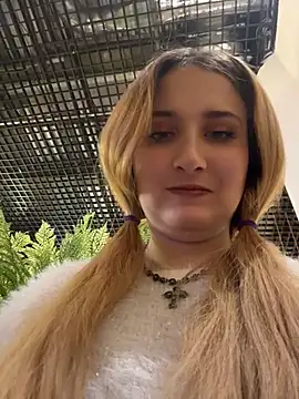 AdelRich - Show tits on public