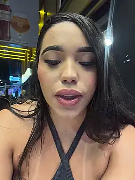 SofiaWildee - Touch my tits