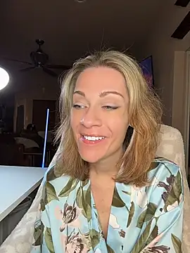 EdenDelilah1 - Flash pussy