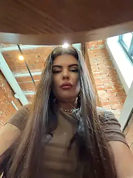 AmelliaDiamond - Doggi naked pussy in cafe