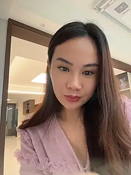 Yioyio-666 - 仿真精液摸胸诱惑2分钟
