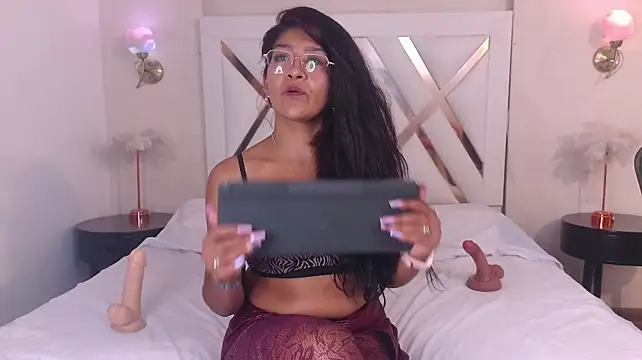 Sky_Collins_ - Play with my buttplug!