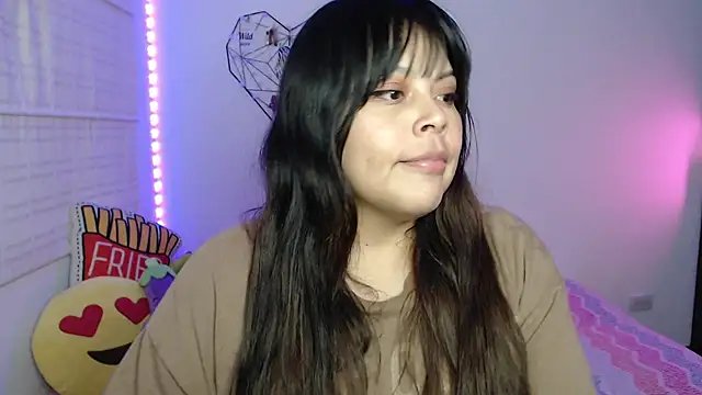 EllieMoonX - panties a mitad del culo