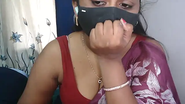Pavani-Darling - ice on boobs in 5 mins