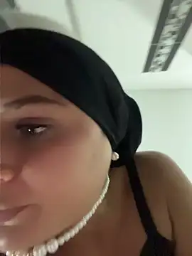 Aisha_k - Show ass in thread slowly