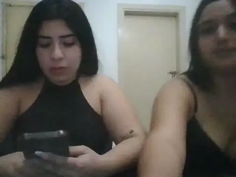 Putyhouse4 - flash tits