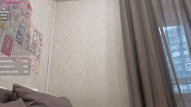 Emodreamgirl - slap my breasts 10 times 🫦