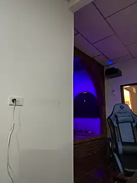 Aylin_arabic - Slowly suck on the toy
