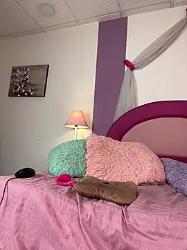Stephanie_golden1 - but plug
