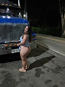 Catalina_ramos - Risky skirt up 20 SG no stoo