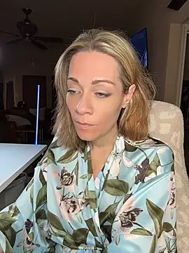 EdenDelilah1 - Flash pussy