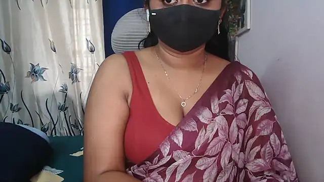 Pavani-Darling - ice on boobs in 5 mins