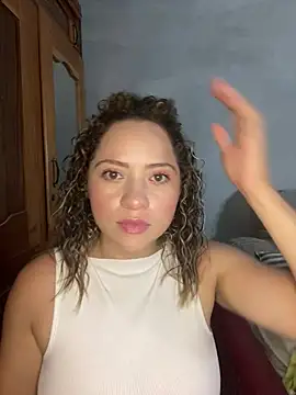 Jannieth - Keep me aroused.