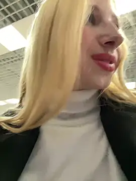Michelle_lovique