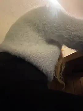 AdelRich - Show tits on public