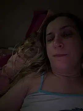 Bia_sexynovaes - Bia toma banhos gostoso e mete na 🐸