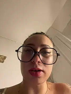 Queenlo_xxx - gagne 2 vidéos💦