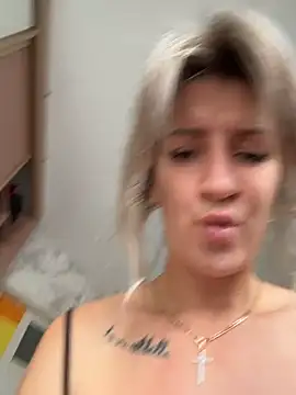 EvvaMur - sniff/lick a finger in the butt