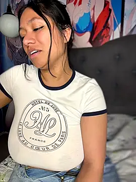 Im_Little - show tits😏💦