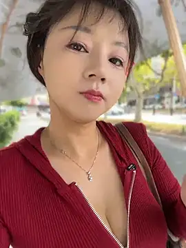 Bingbing6699 - 路边露全胸性感揉胸