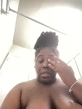 Fantasygyal - OIL UP TITTIES :)