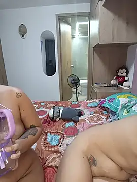 Mariana_Connie - Kisses and spitting in the mouth