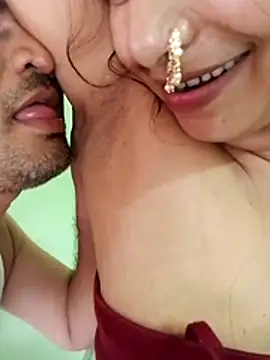 Komal_Bhabhi4u - Naked doggy walk