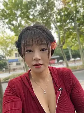 Bingbing6699 - 路边露全胸性感揉胸