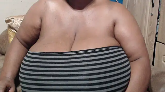 CUTEFIRMMELONSS - suck hugggest fo 3 mins